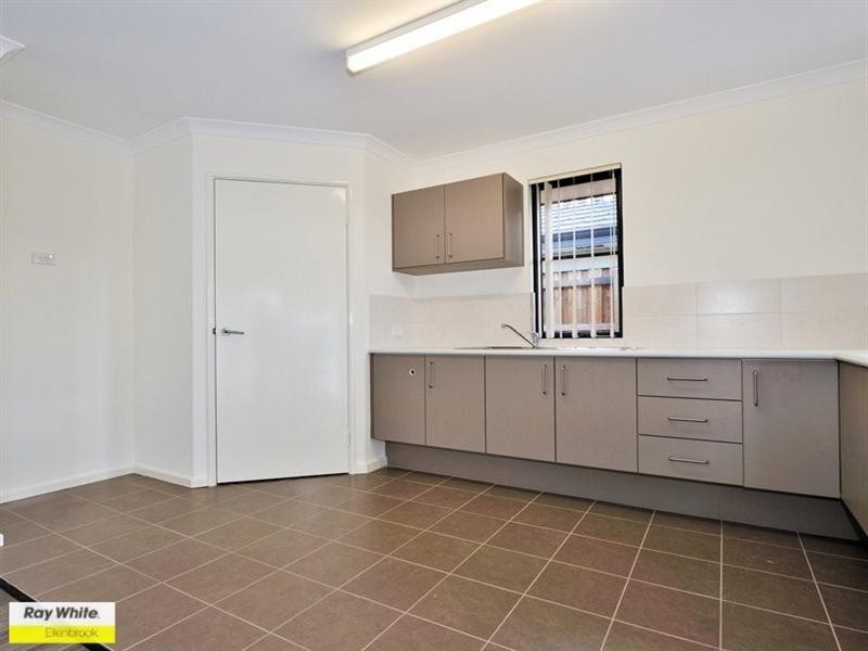 7 Newland Road, Ellenbrook WA 6069