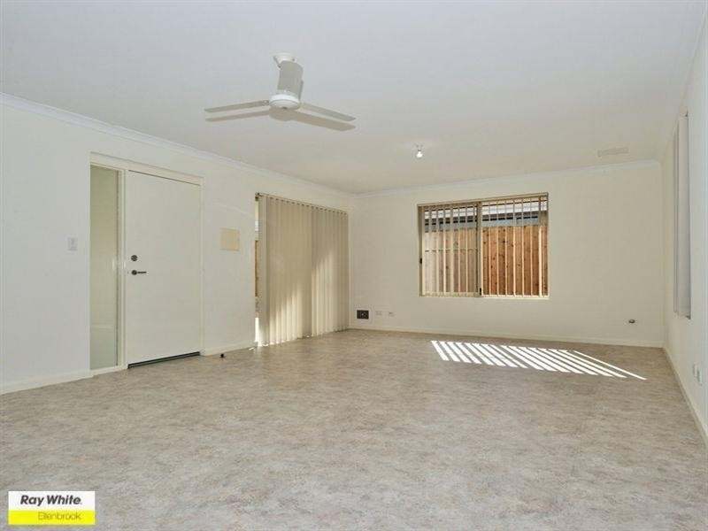 12 Mitre Bend, Ellenbrook WA 6069