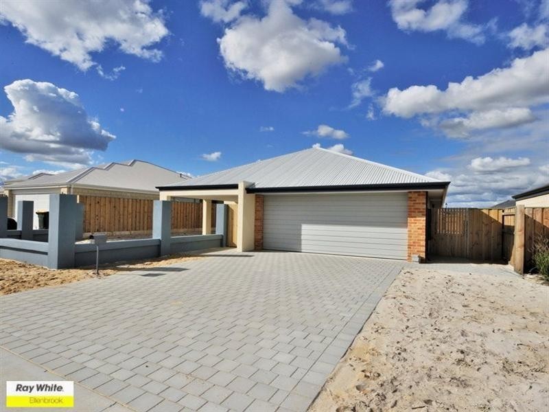 12 Mitre Bend, Ellenbrook WA 6069