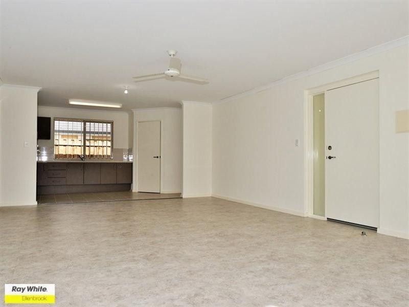 12 Mitre Bend, Ellenbrook WA 6069