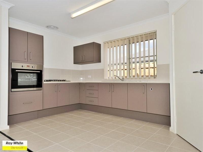 12 Mitre Bend, Ellenbrook WA 6069