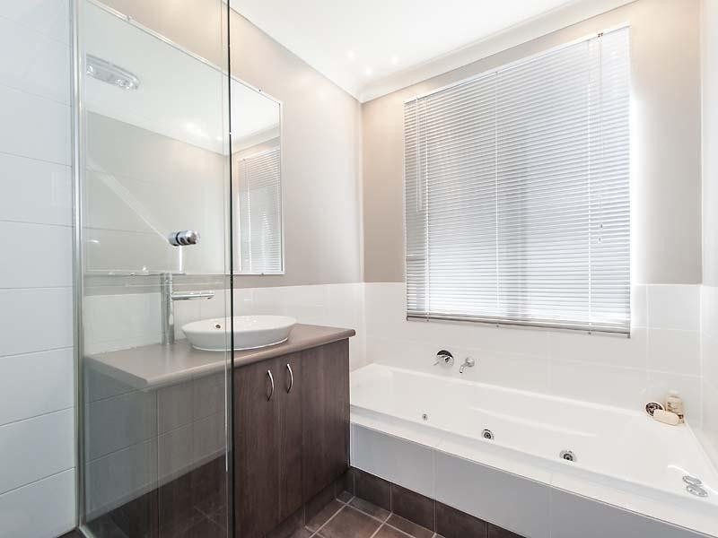 176 Charlottes Vista, Ellenbrook WA 6069