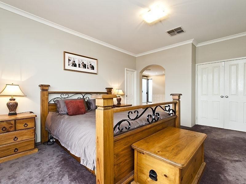 14 Woburn Park Avenue, Ellenbrook WA 6069