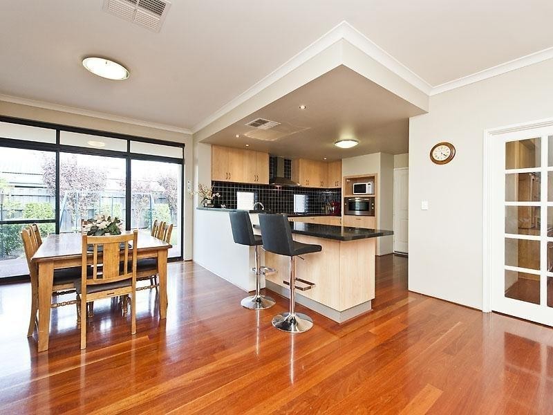 14 Woburn Park Avenue, Ellenbrook WA 6069