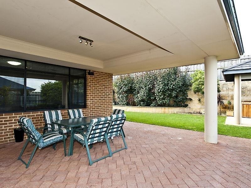 14 Woburn Park Avenue, Ellenbrook WA 6069