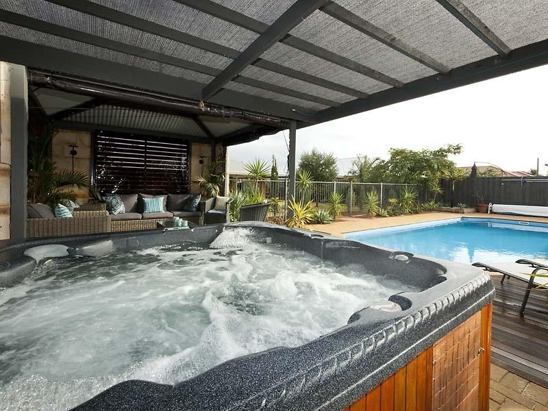 2 Kalinga Drive, Ellenbrook WA 6069