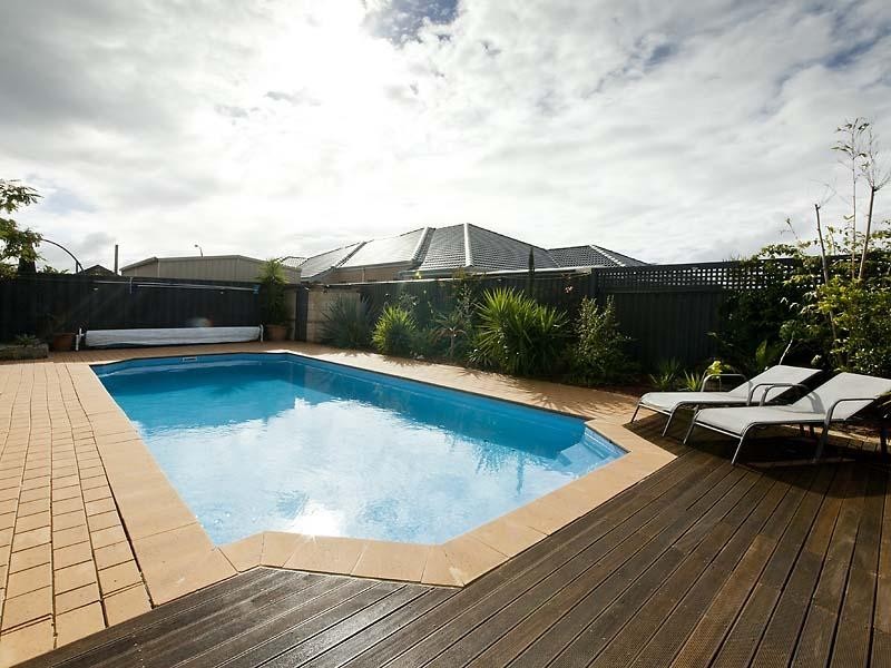 2 Kalinga Drive, Ellenbrook WA 6069