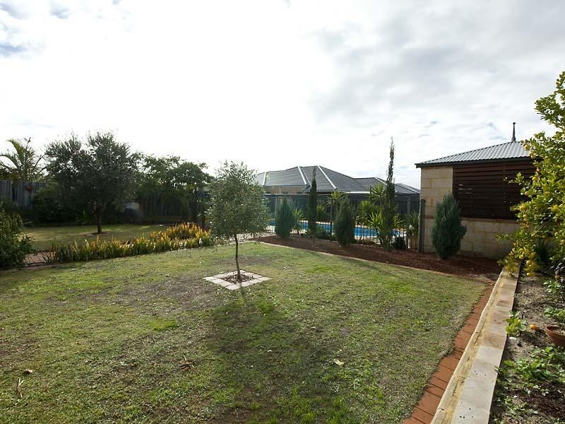 2 Kalinga Drive, Ellenbrook WA 6069