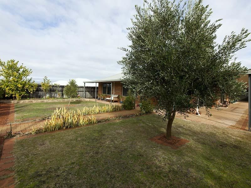 2 Kalinga Drive, Ellenbrook WA 6069