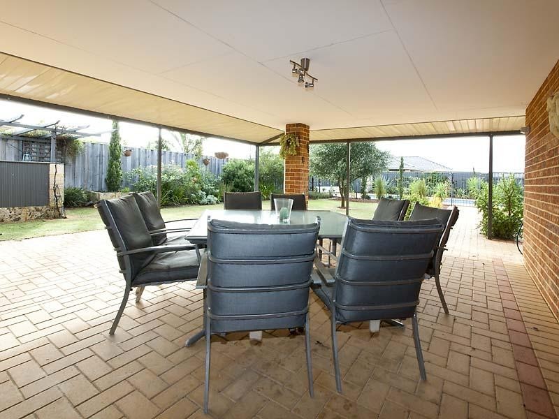 2 Kalinga Drive, Ellenbrook WA 6069