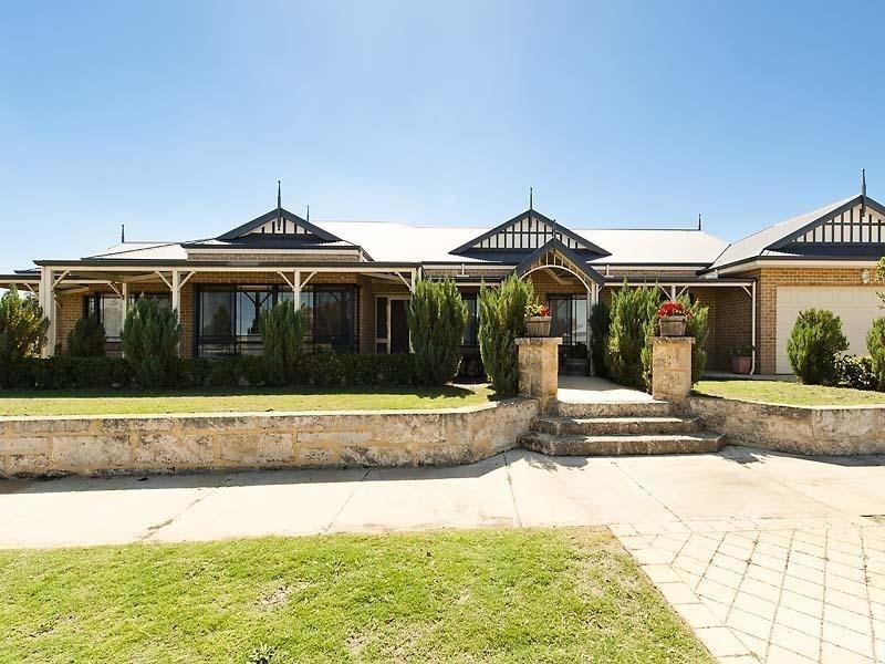 10 Arrowsmith Avenue, Ellenbrook WA 6069