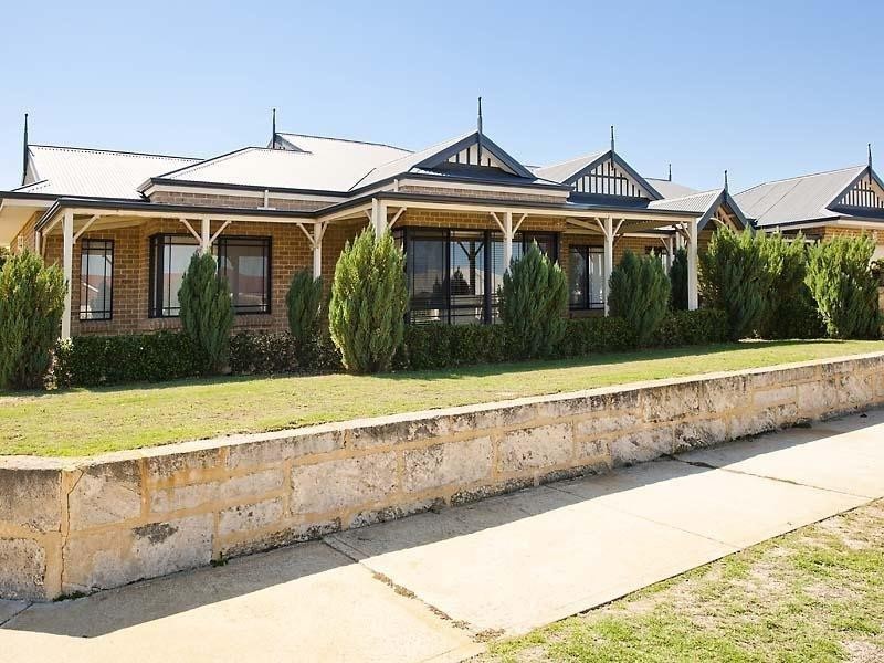 10 Arrowsmith Avenue, Ellenbrook WA 6069