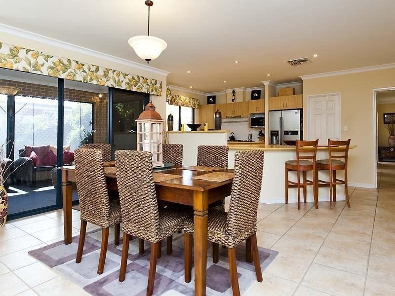 10 Arrowsmith Avenue, Ellenbrook WA 6069