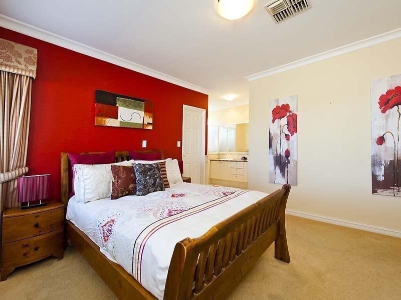 10 Arrowsmith Avenue, Ellenbrook WA 6069