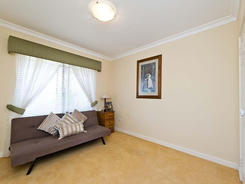 10 Arrowsmith Avenue, Ellenbrook WA 6069