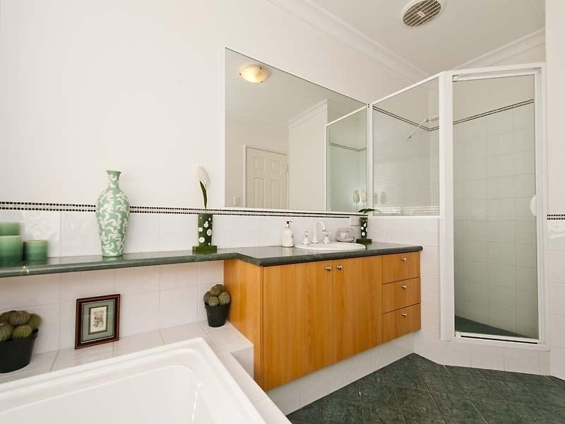 10 Arrowsmith Avenue, Ellenbrook WA 6069