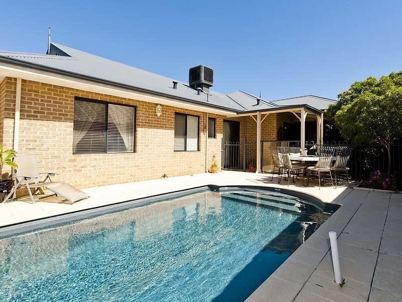 10 Arrowsmith Avenue, Ellenbrook WA 6069