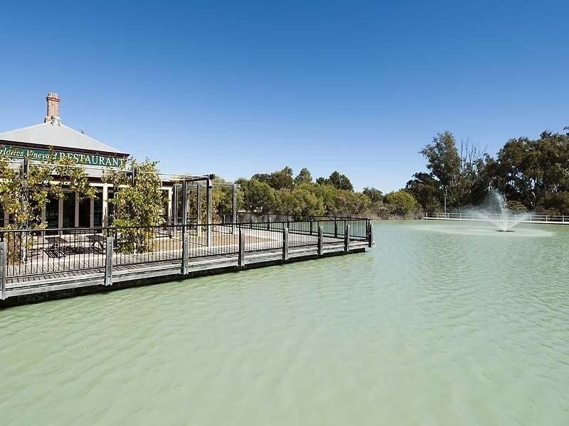 10 Arrowsmith Avenue, Ellenbrook WA 6069