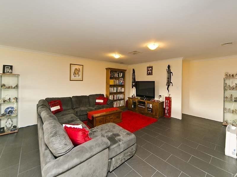 25 Starke Turn, Ellenbrook WA 6069