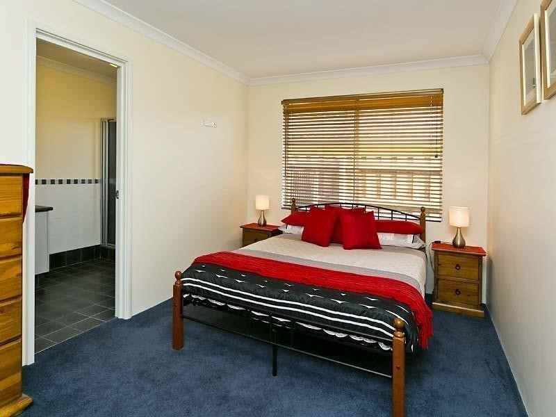 25 Starke Turn, Ellenbrook WA 6069