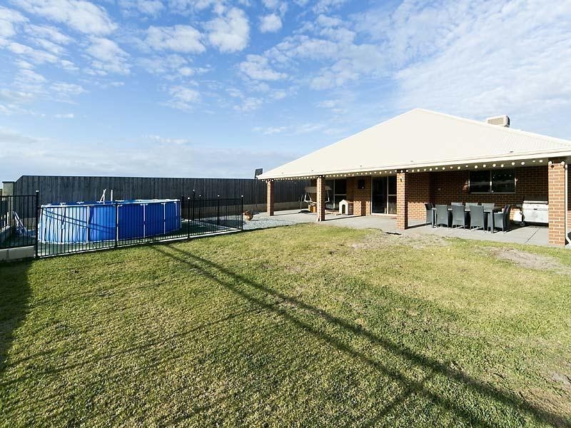 25 Starke Turn, Ellenbrook WA 6069