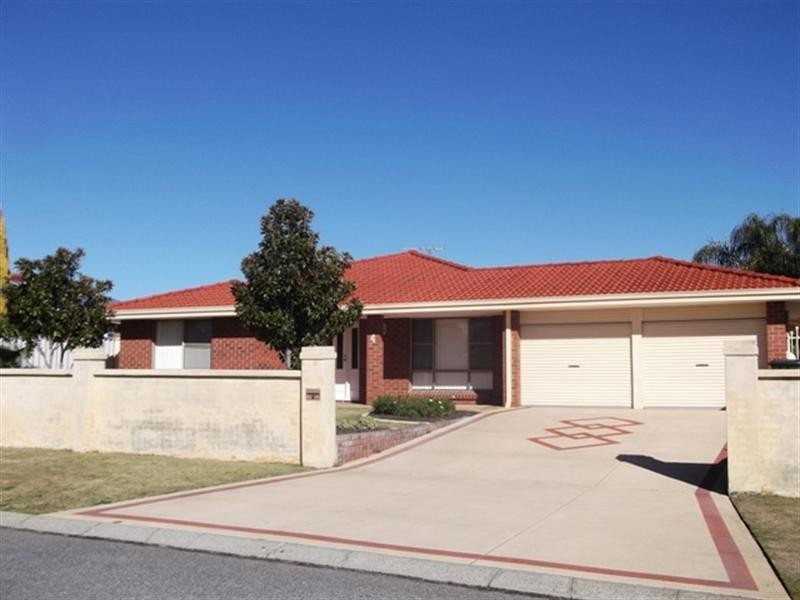 4 Estuary Place, Ballajura WA 6066