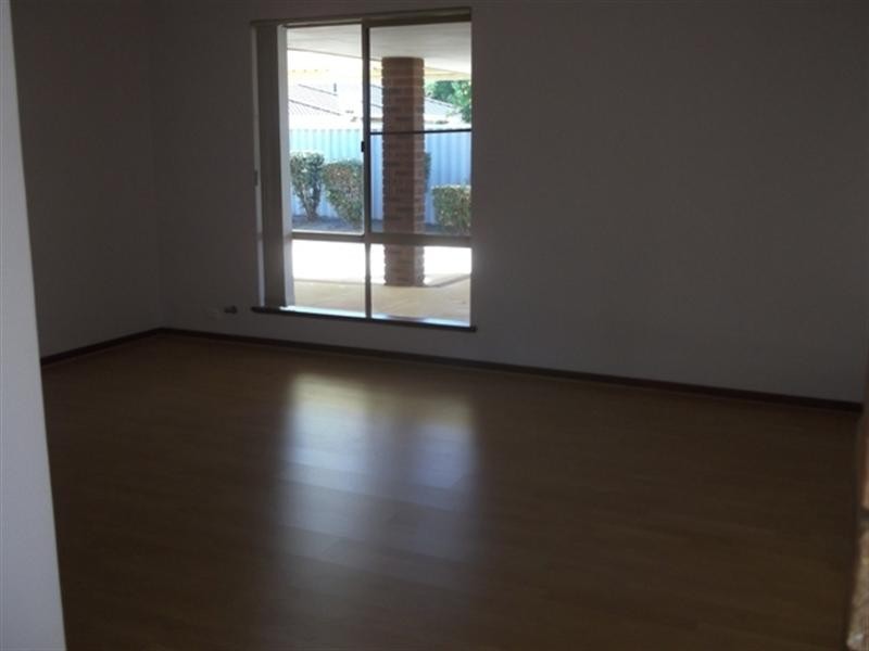 4 Estuary Place, Ballajura WA 6066