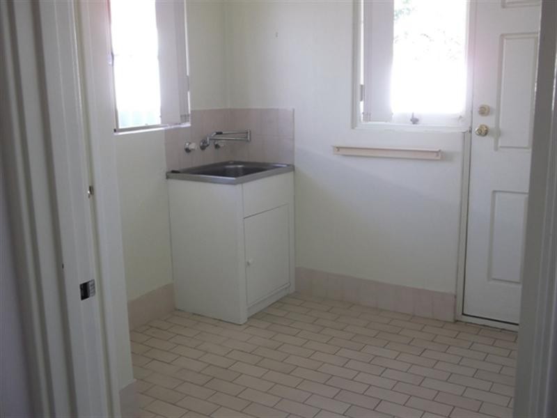 4 Estuary Place, Ballajura WA 6066