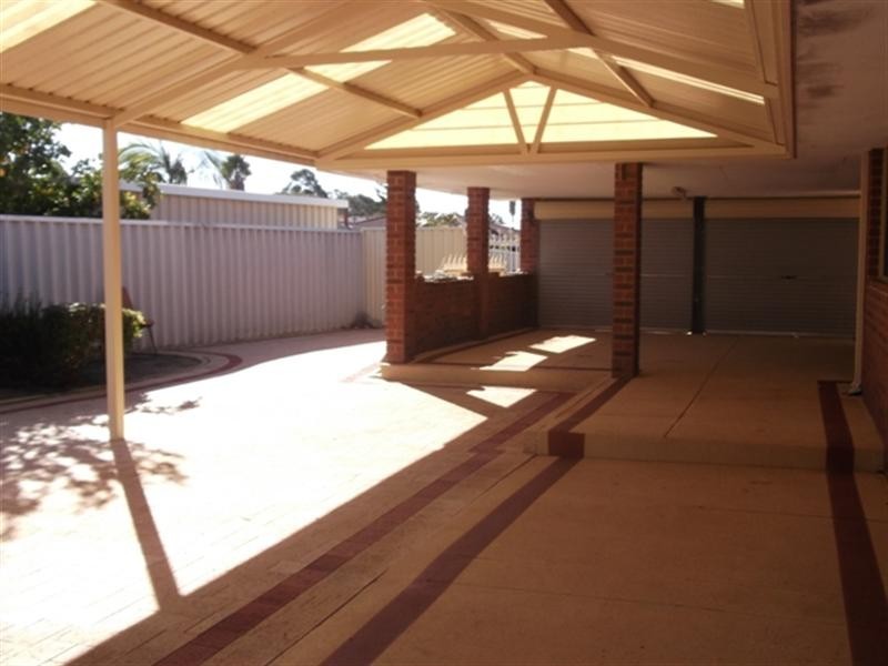 4 Estuary Place, Ballajura WA 6066