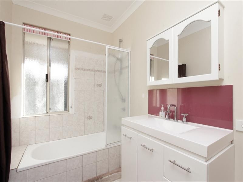 18 Mustang Drive, Henley Brook WA 6055