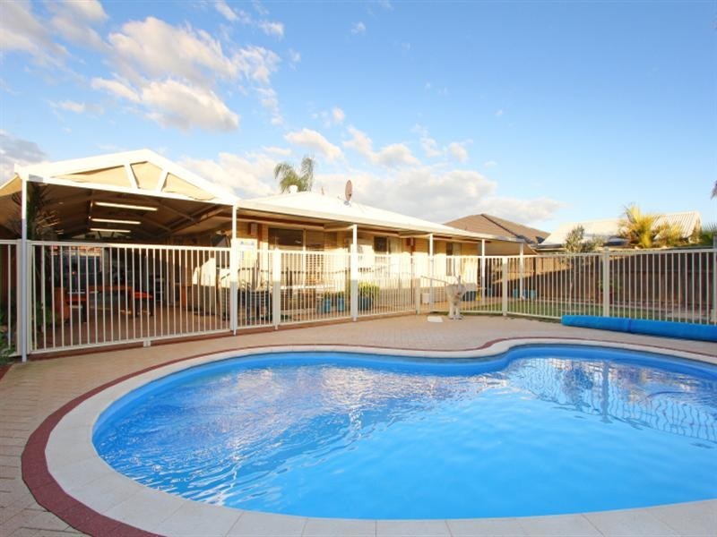 18 Mustang Drive, Henley Brook WA 6055
