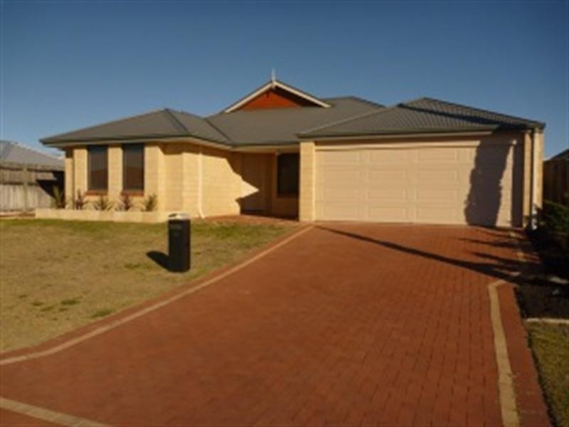 10 Ardmore Parade, Ellenbrook WA 6069