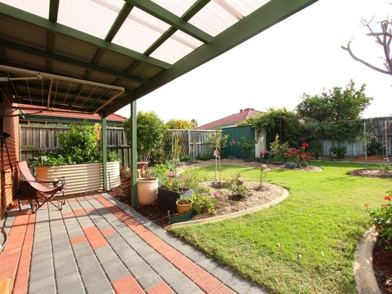 37 Midsummer Circle, Ellenbrook WA 6069