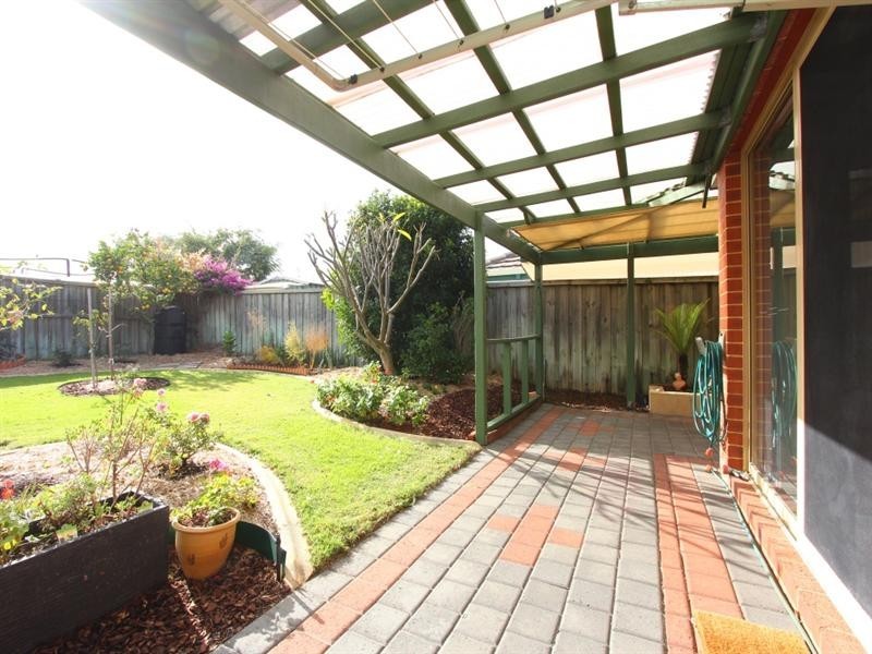 37 Midsummer Circle, Ellenbrook WA 6069