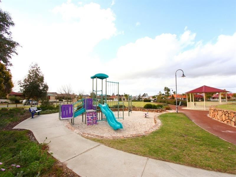 37 Midsummer Circle, Ellenbrook WA 6069