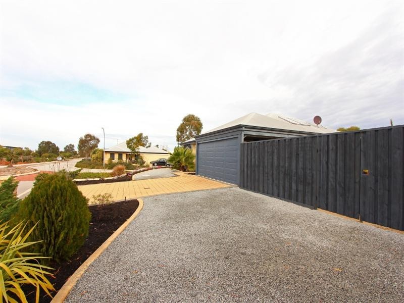 1 Ducane Way, Ellenbrook WA 6069