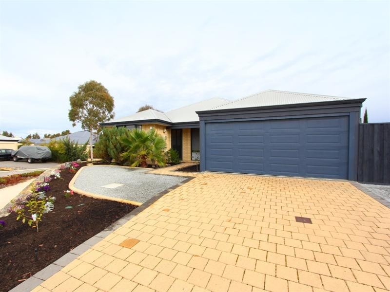 1 Ducane Way, Ellenbrook WA 6069