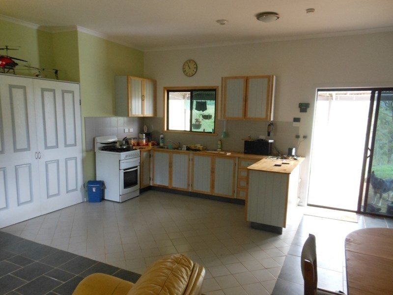 156 Woodswallow Drive, Gin Gin QLD 4671