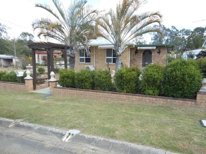 33 High School Road, Gin Gin QLD 4671