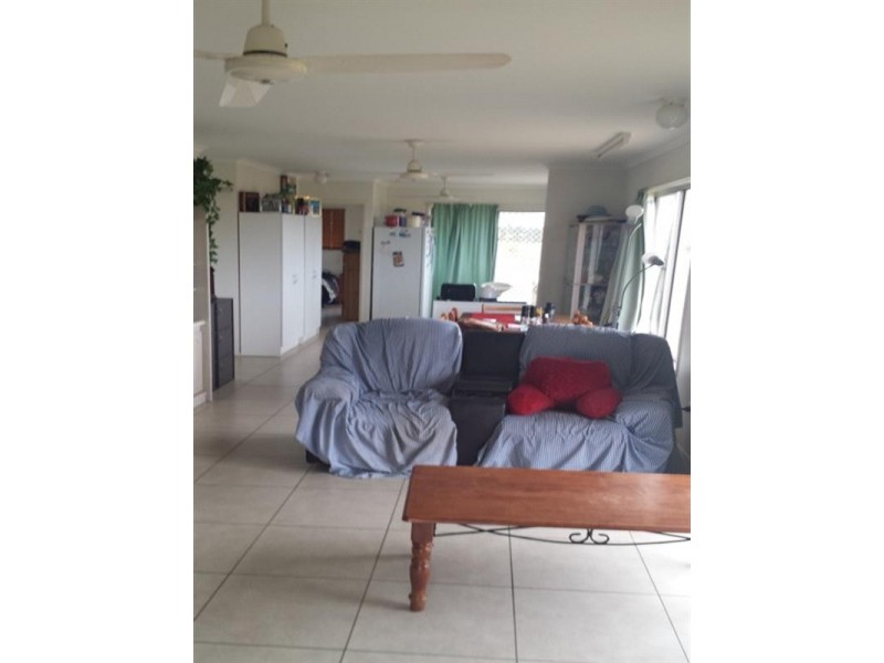 157 Melvilles Road, Maroondan QLD 4671