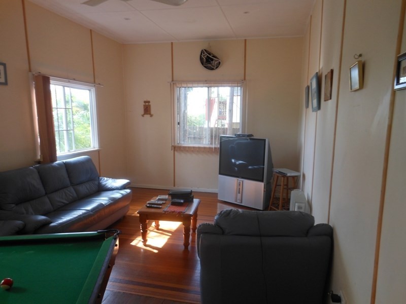 16 Mulgrave Street, Gin Gin QLD 4671