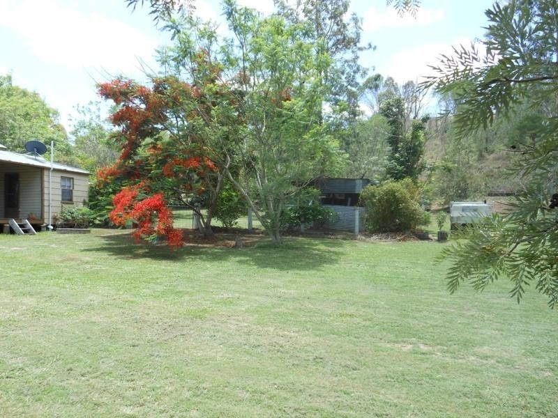 10 Esplanade Street, Mount Perry QLD 4671