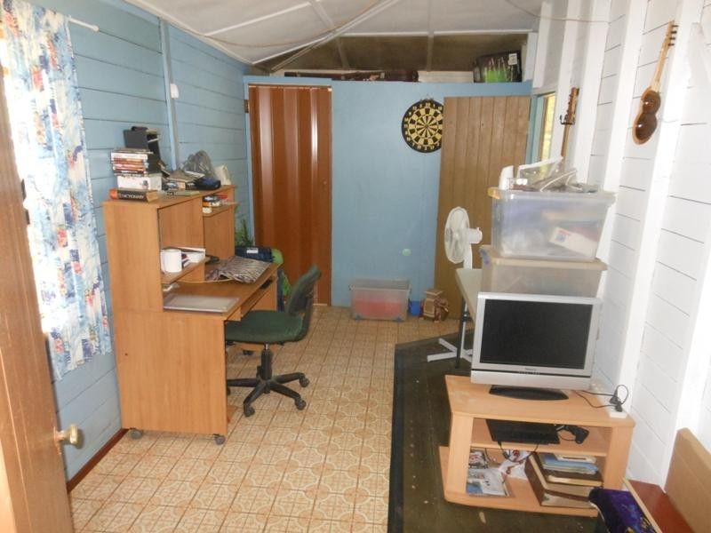 10 Esplanade Street, Mount Perry QLD 4671