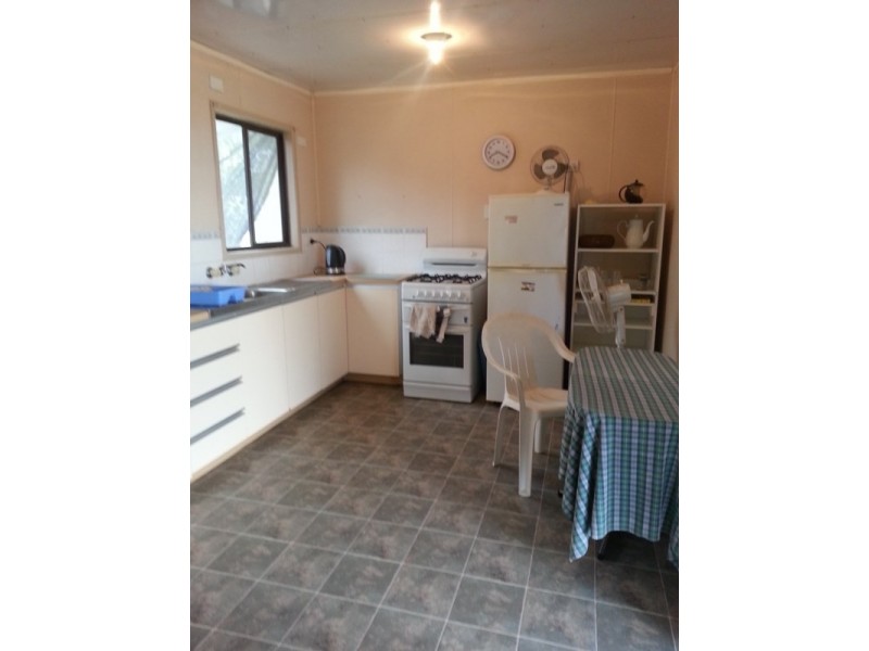 16 Curlew Court, Gin Gin QLD 4671