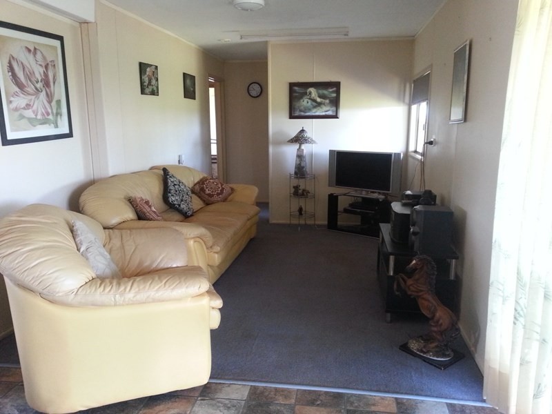 16 Curlew Court, Gin Gin QLD 4671
