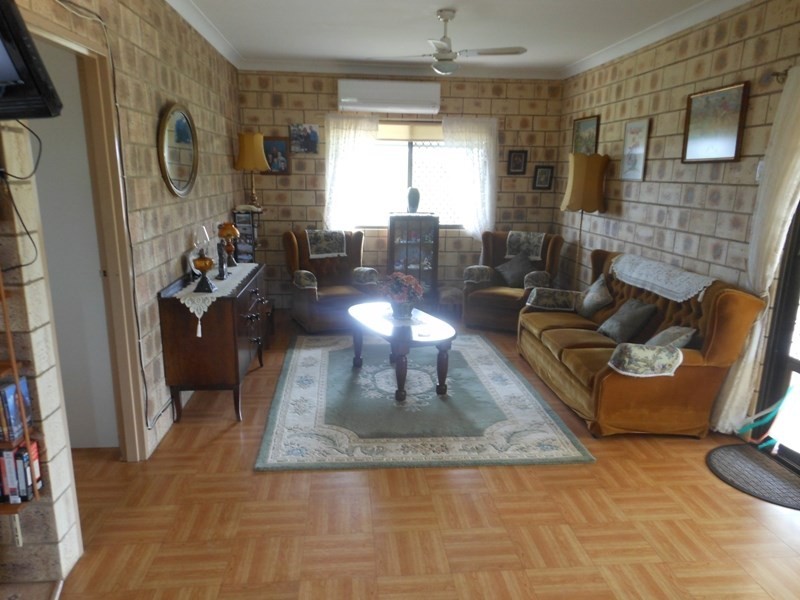 33 Woodswallow Drive, Gin Gin QLD 4671