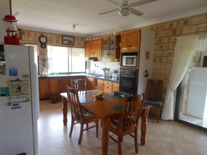 33 Woodswallow Drive, Gin Gin QLD 4671