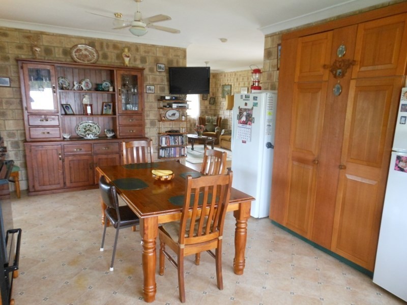 33 Woodswallow Drive, Gin Gin QLD 4671