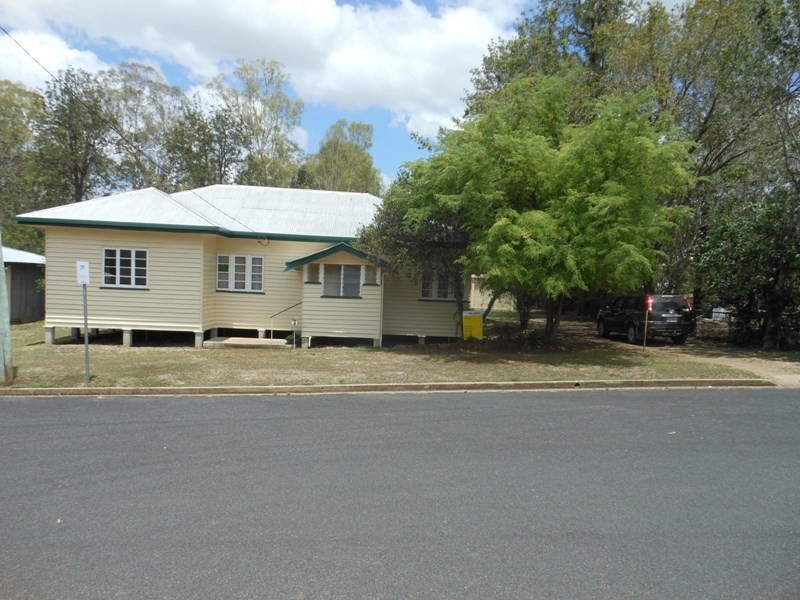 4 Campbell Street, Gin Gin QLD 4671