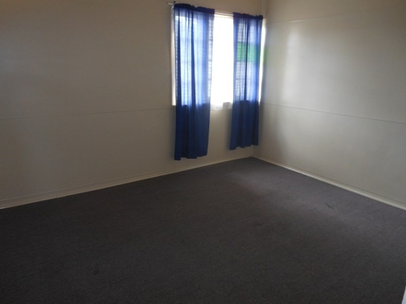 4 Campbell Street, Gin Gin QLD 4671